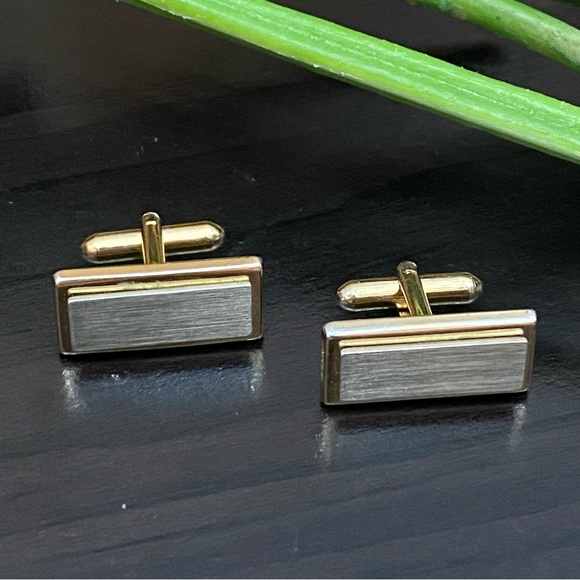 Vintage Unsigned 2-tone Silver/Gold Rectangular Cufflinks - Picture 5 of 9